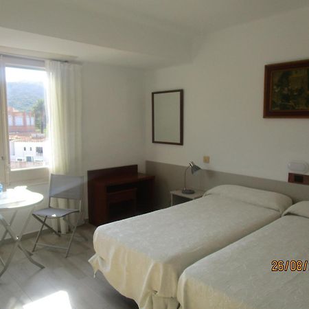 Hotel Apartaments Gesoria Porta Ferrada ซานต์เฟลิอูเดกีโซลส์ ภายนอก รูปภาพ