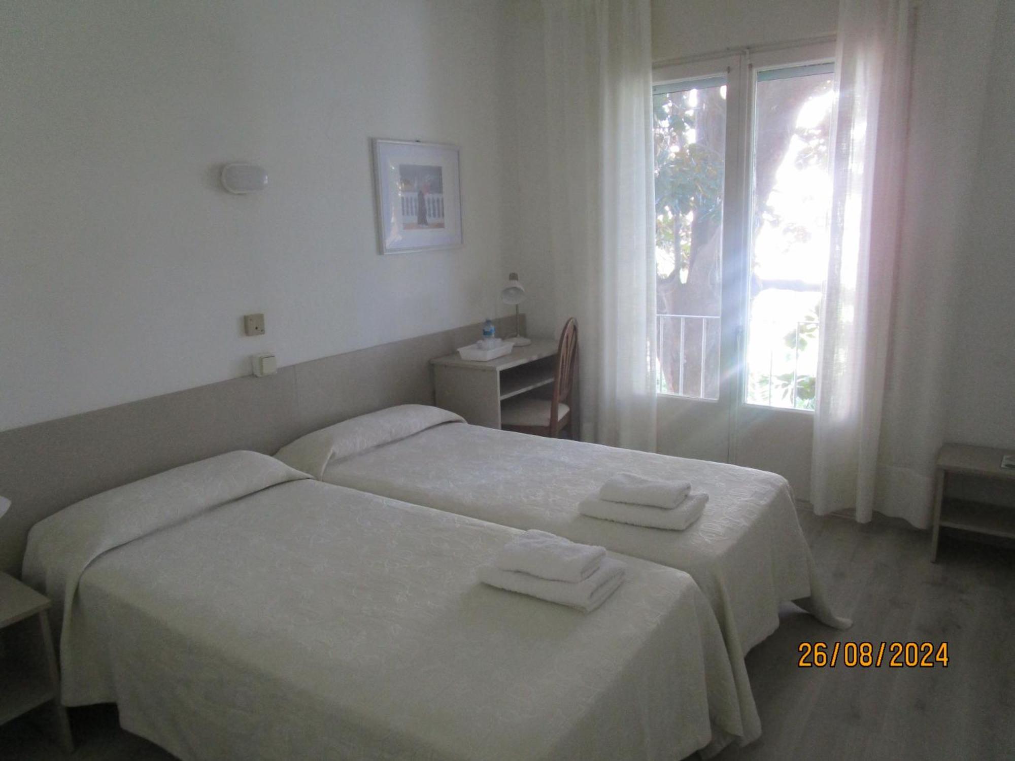 Hotel Apartaments Gesoria Porta Ferrada ซานต์เฟลิอูเดกีโซลส์ ภายนอก รูปภาพ
