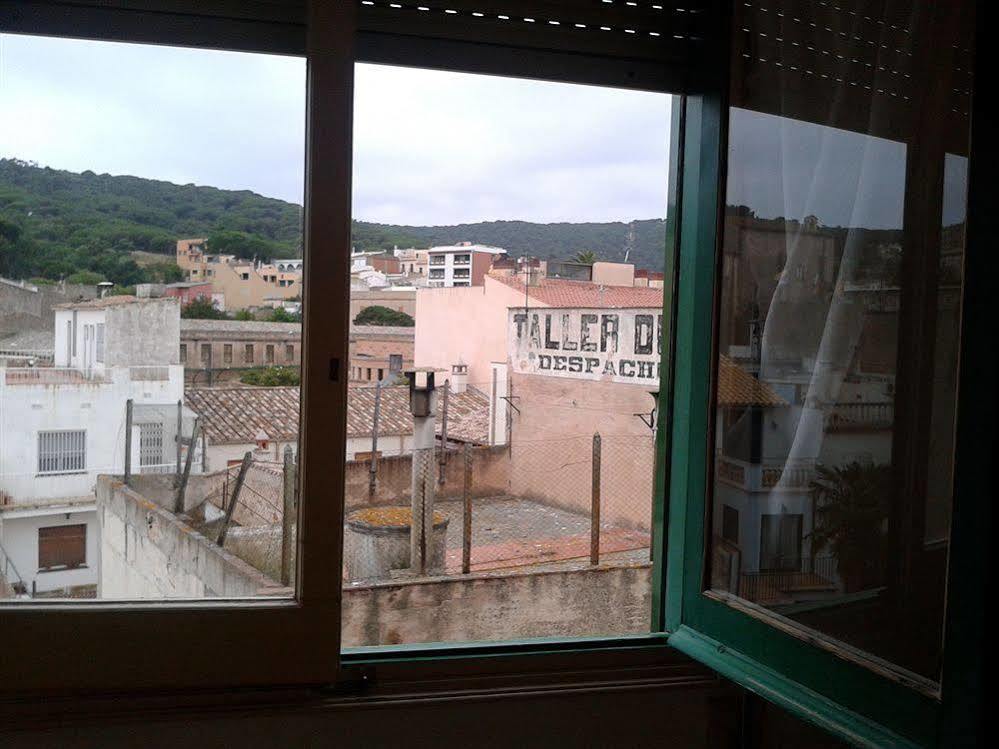 Hotel Apartaments Gesoria Porta Ferrada ซานต์เฟลิอูเดกีโซลส์ ภายนอก รูปภาพ