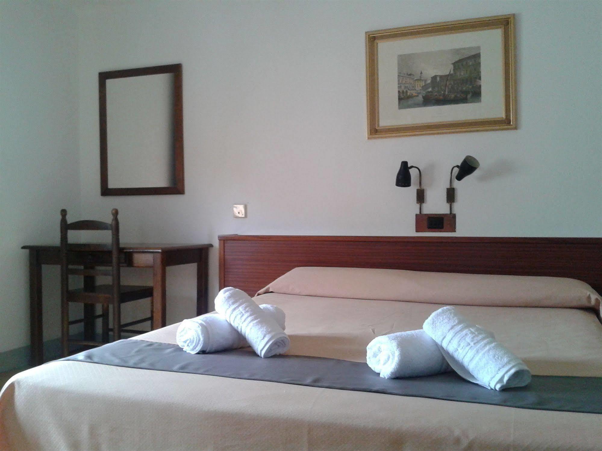 Hotel Apartaments Gesoria Porta Ferrada ซานต์เฟลิอูเดกีโซลส์ ภายนอก รูปภาพ