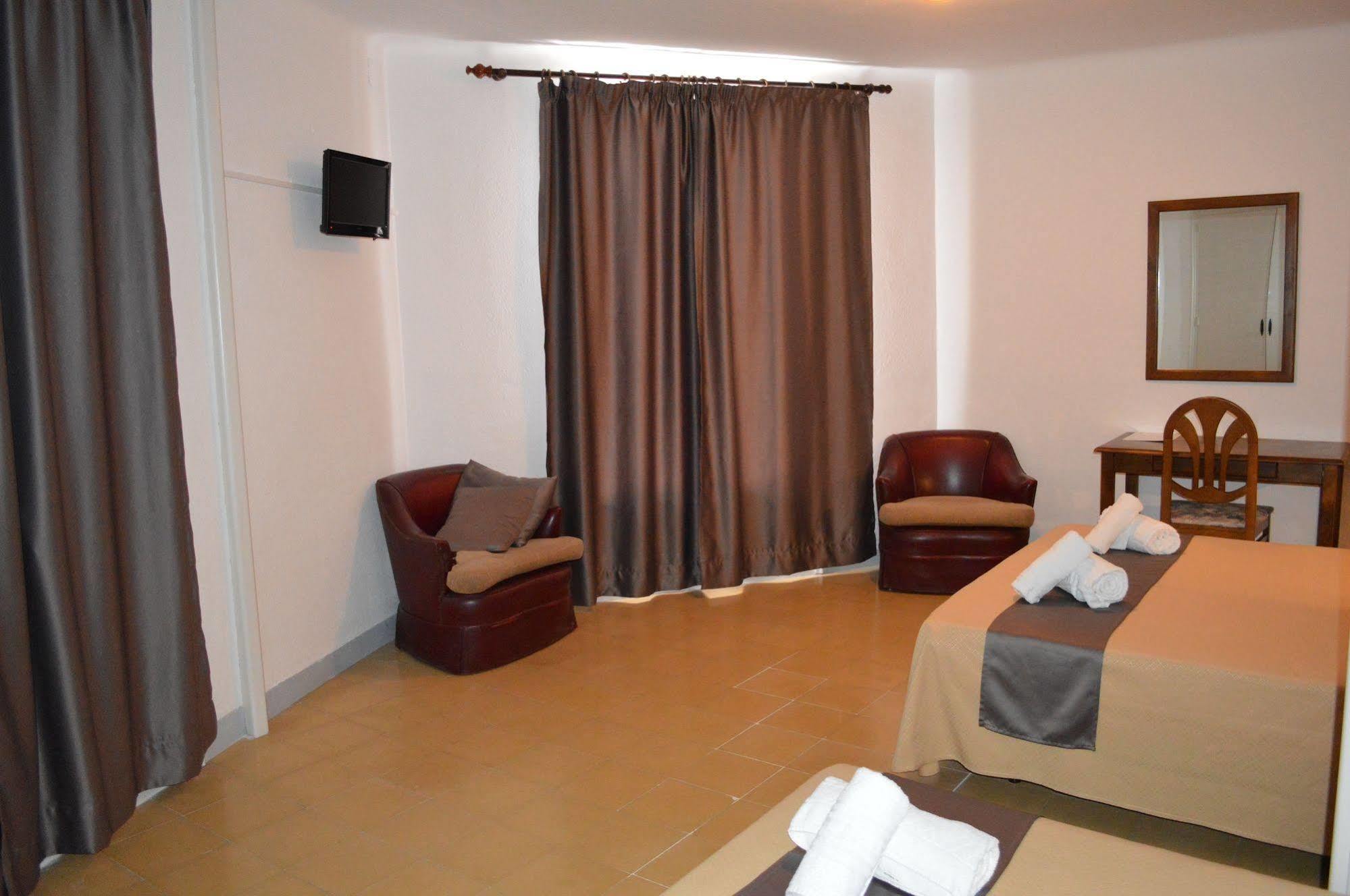 Hotel Apartaments Gesoria Porta Ferrada ซานต์เฟลิอูเดกีโซลส์ ภายนอก รูปภาพ