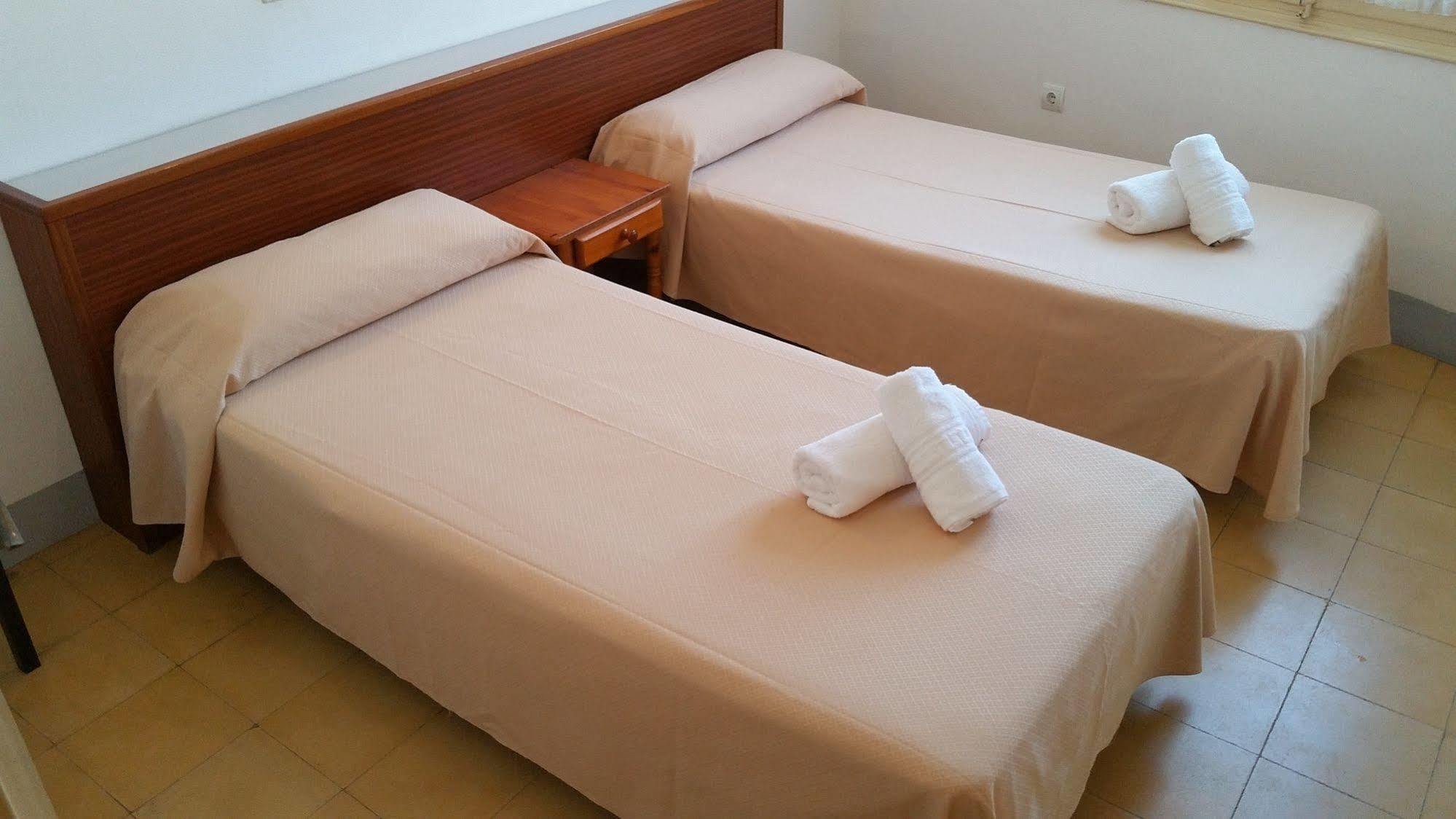 Hotel Apartaments Gesoria Porta Ferrada ซานต์เฟลิอูเดกีโซลส์ ภายนอก รูปภาพ