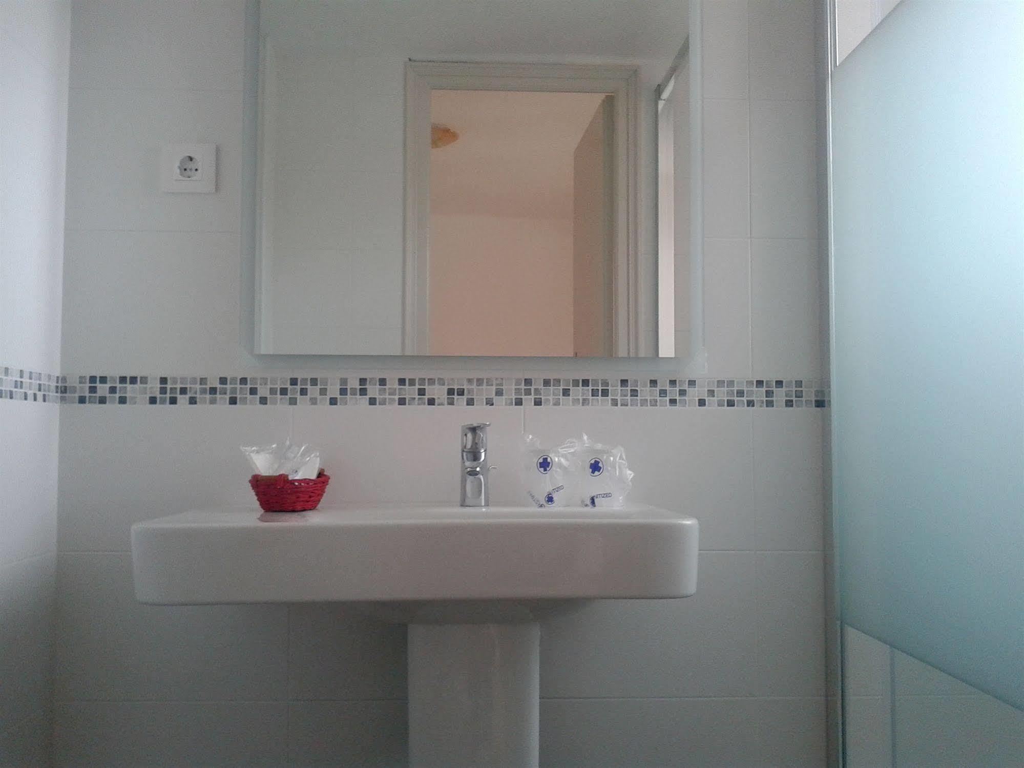 Hotel Apartaments Gesoria Porta Ferrada ซานต์เฟลิอูเดกีโซลส์ ภายนอก รูปภาพ