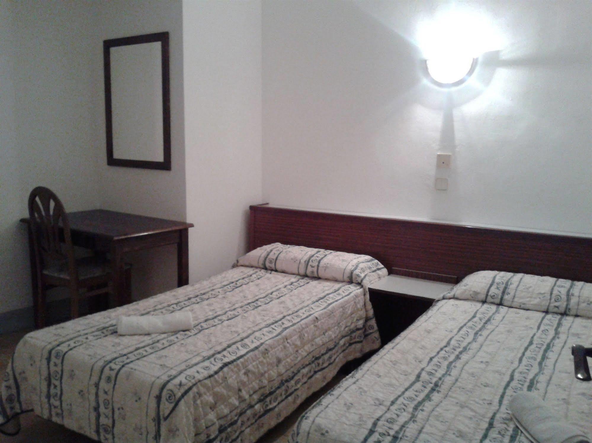 Hotel Apartaments Gesoria Porta Ferrada ซานต์เฟลิอูเดกีโซลส์ ภายนอก รูปภาพ
