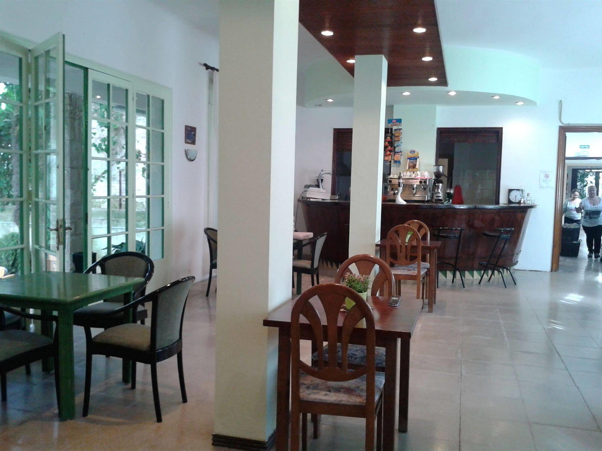 Hotel Apartaments Gesoria Porta Ferrada ซานต์เฟลิอูเดกีโซลส์ ภายนอก รูปภาพ